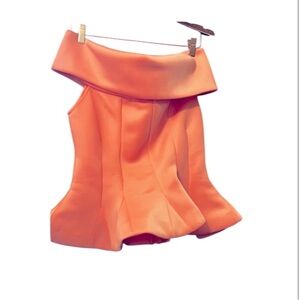 NWT Dau Tay cold shoulder peplum top Sz L Peach Zip up